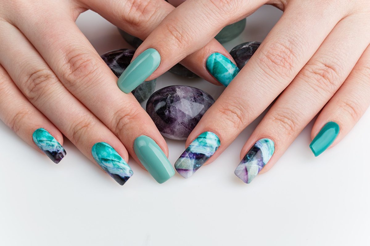 خشک کردن سریع لاک ناخن