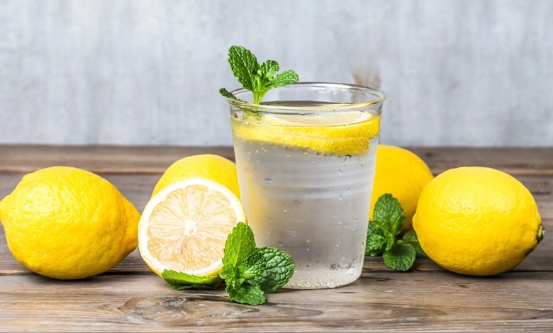 اهمیت مصرف آب لیمو