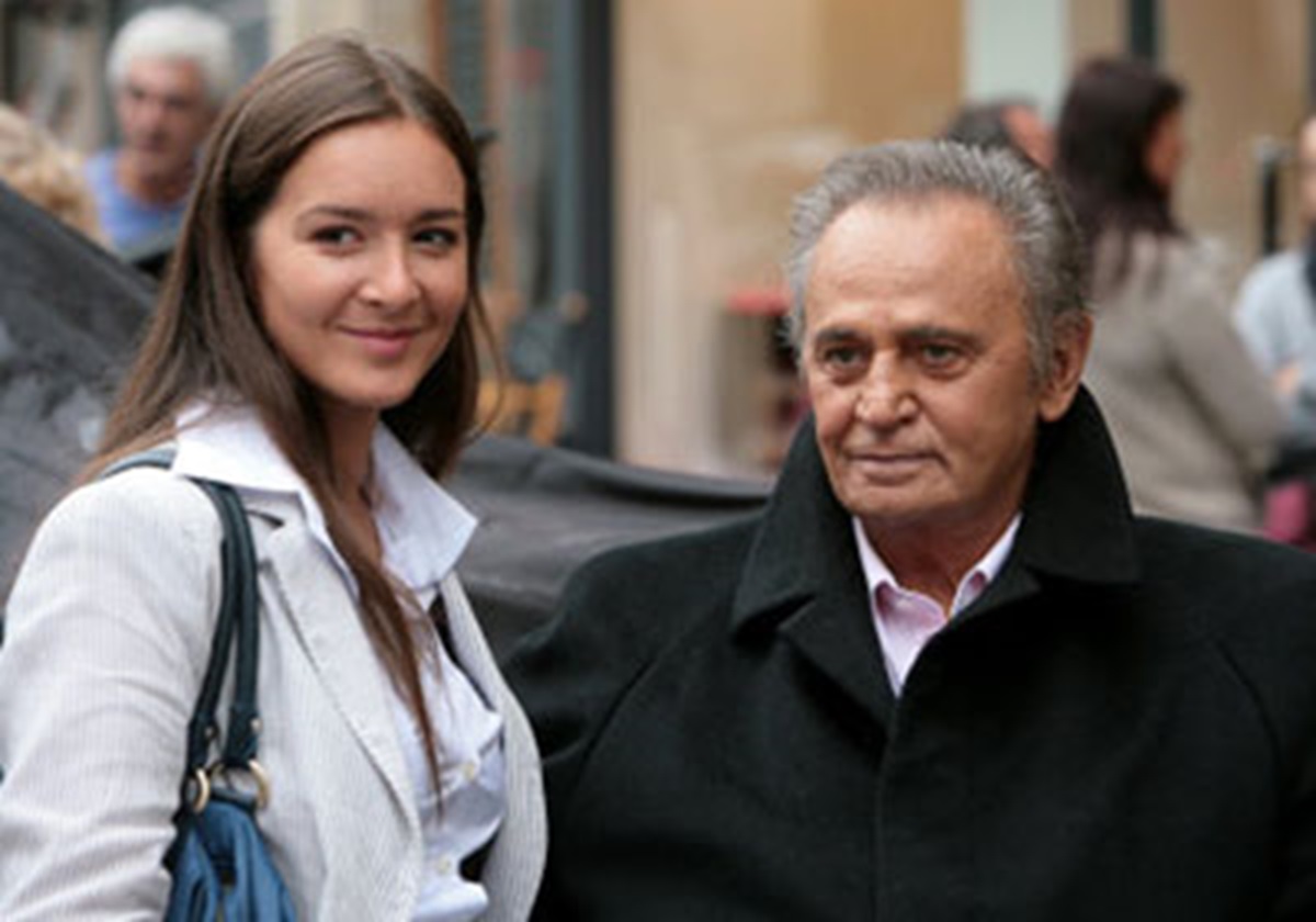 بازیگر نقش کمیسر ناوارو