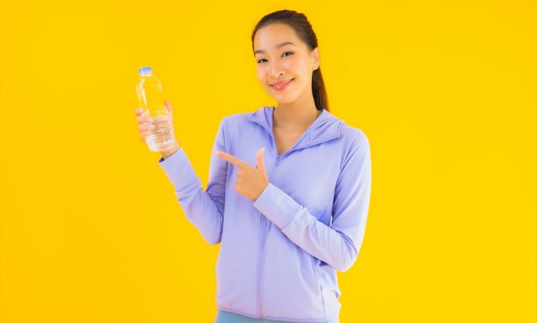آیا می دانستید ژاپنی ها با نوشیدن آب، تناسب اندام خود را حفظ می کنند+نحوه انجام