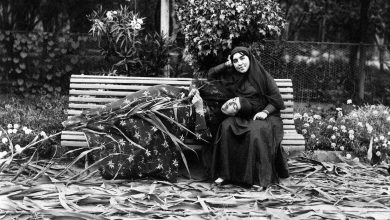 ژست گرفتن برای عکس در دربار قاجار