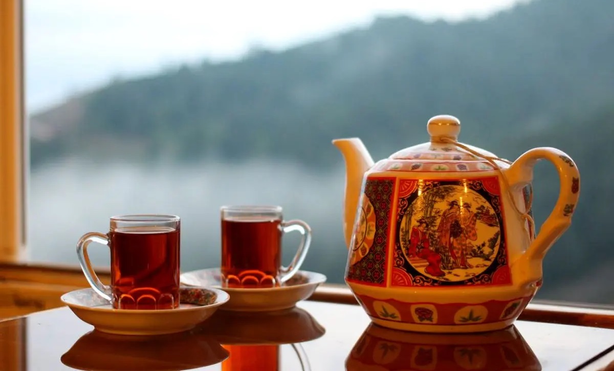 نحوه دم کردن چای خوشرنگ