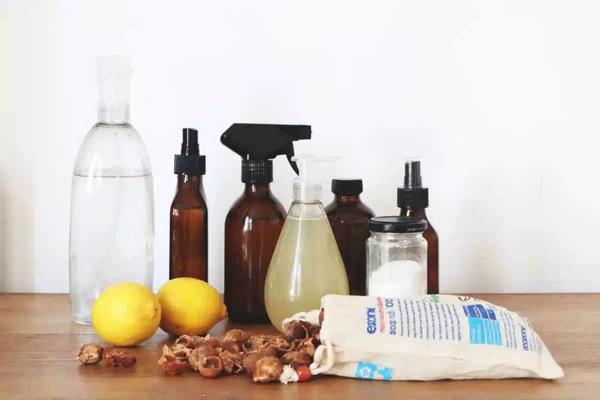  مواد طبیعی برای تمیزکاری