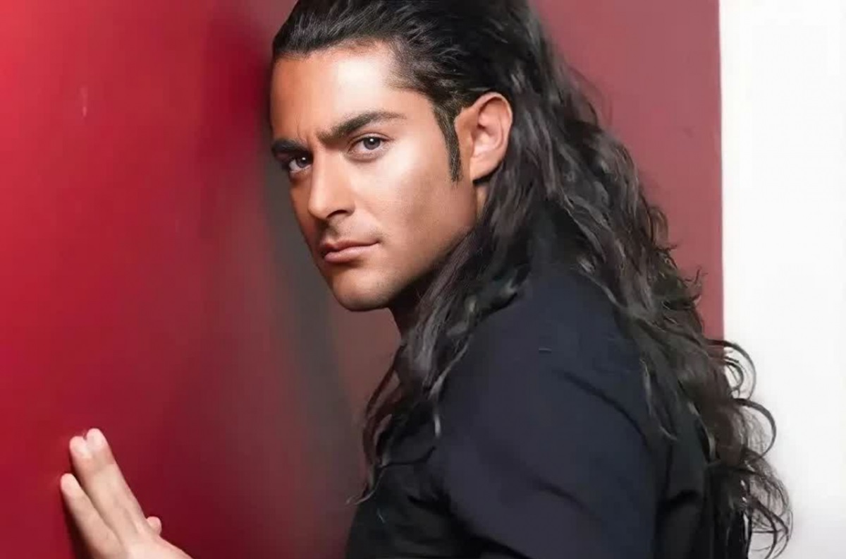 محمدرضا گلزار