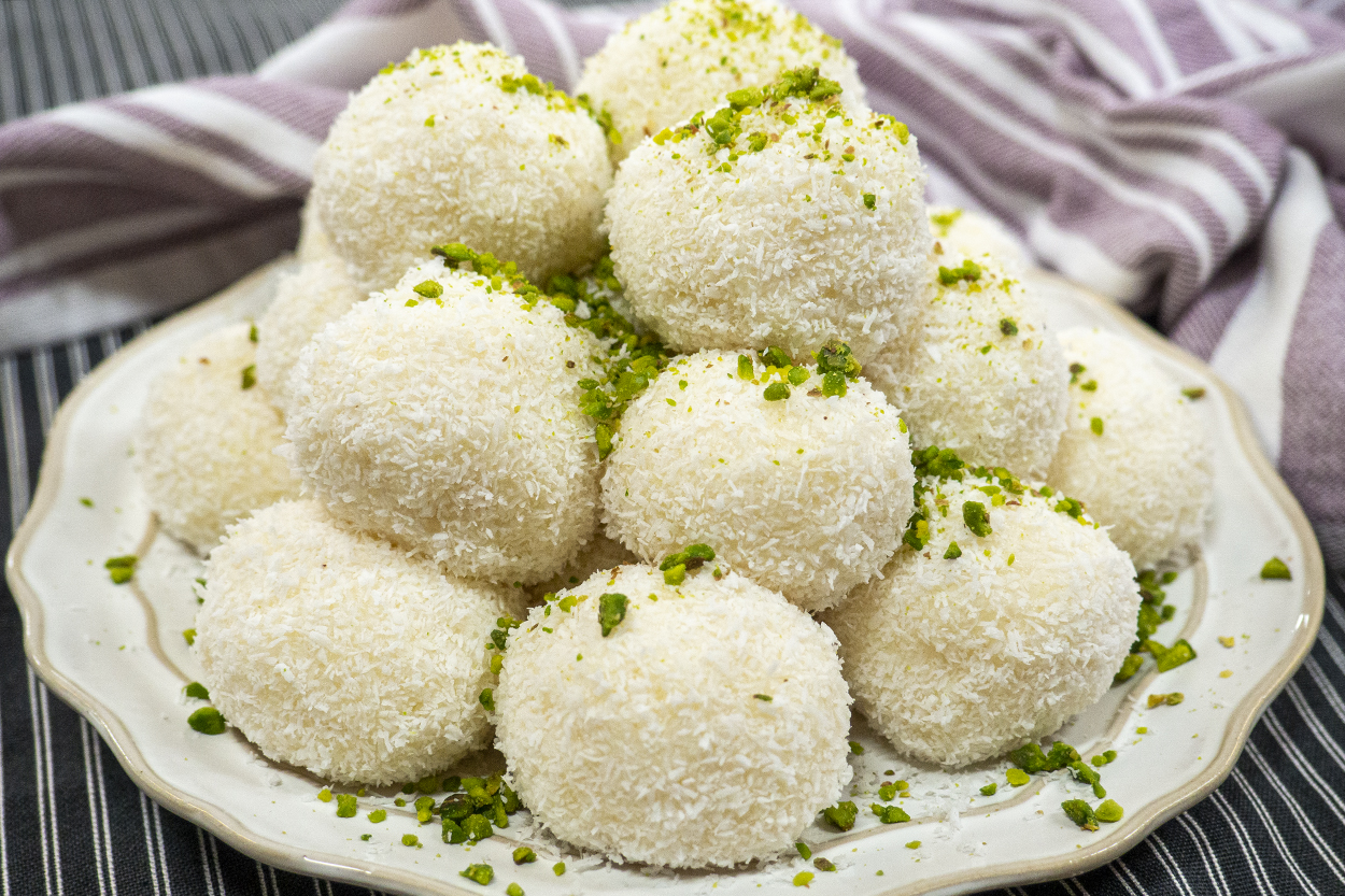 طرز تهیه توپک های سمولینا 