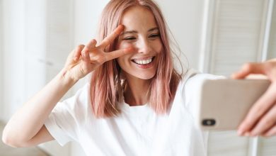 نشانه های افراد گرفتار در زندگی آنلاین