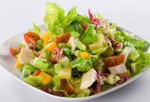 خوردن سالاد همراه غذا مفید یا مضر