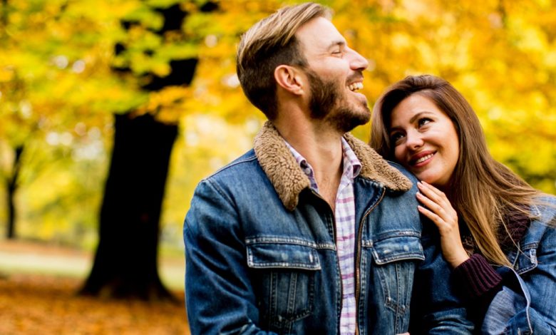 نشانه های زنی که عاشق شما شده