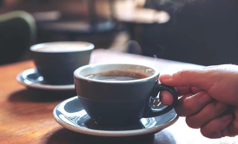 آیا نوشیدن قهوه به کاهش وزن کمک می‌کند؟